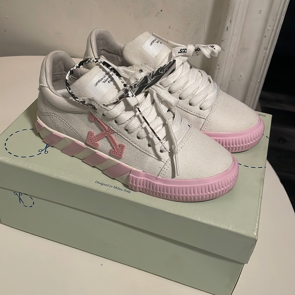 Women’s off white pink and white size 35 or 5B.